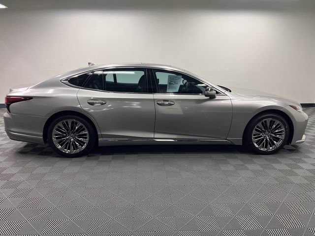 Certified 2022 Lexus LS 500 w/ Accessory Package (Z2) RWD image 4
