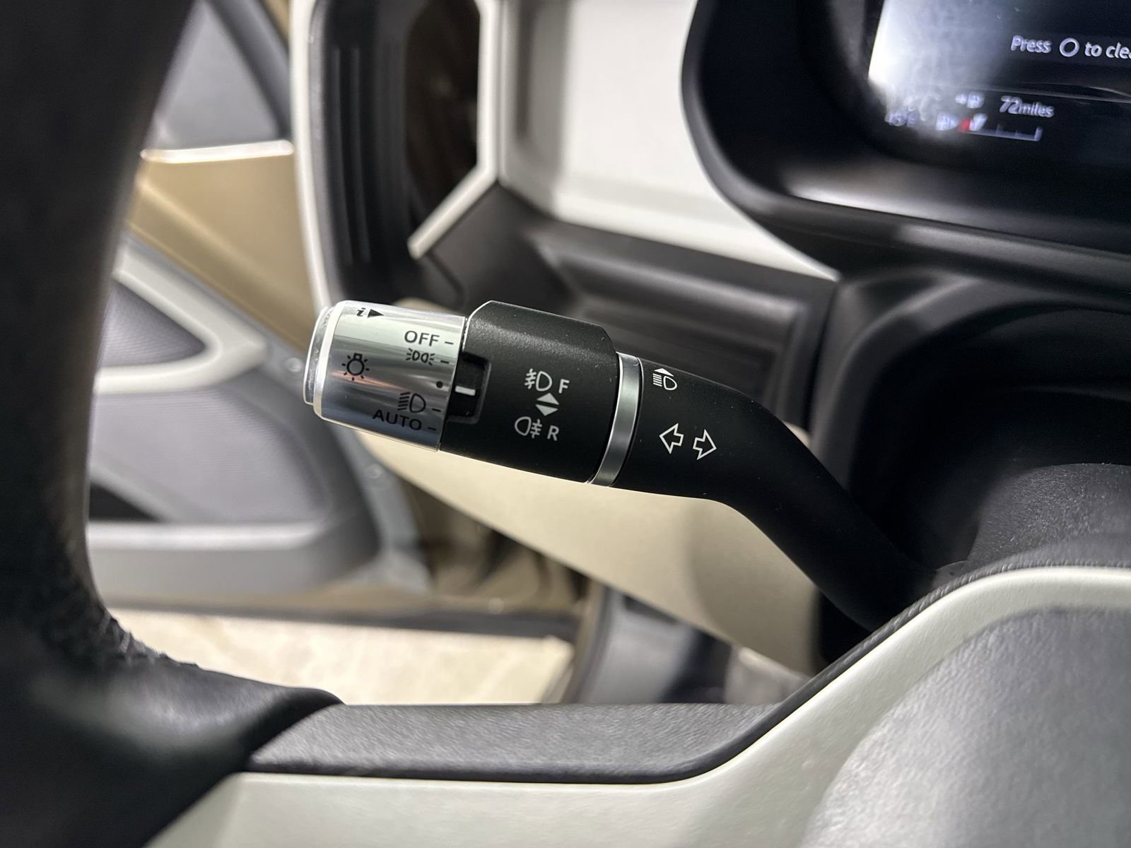 Used 2021 Land Rover Defender 110 SE image 15