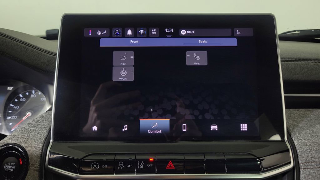 Used 2024 Jeep Compass Latitude image 23