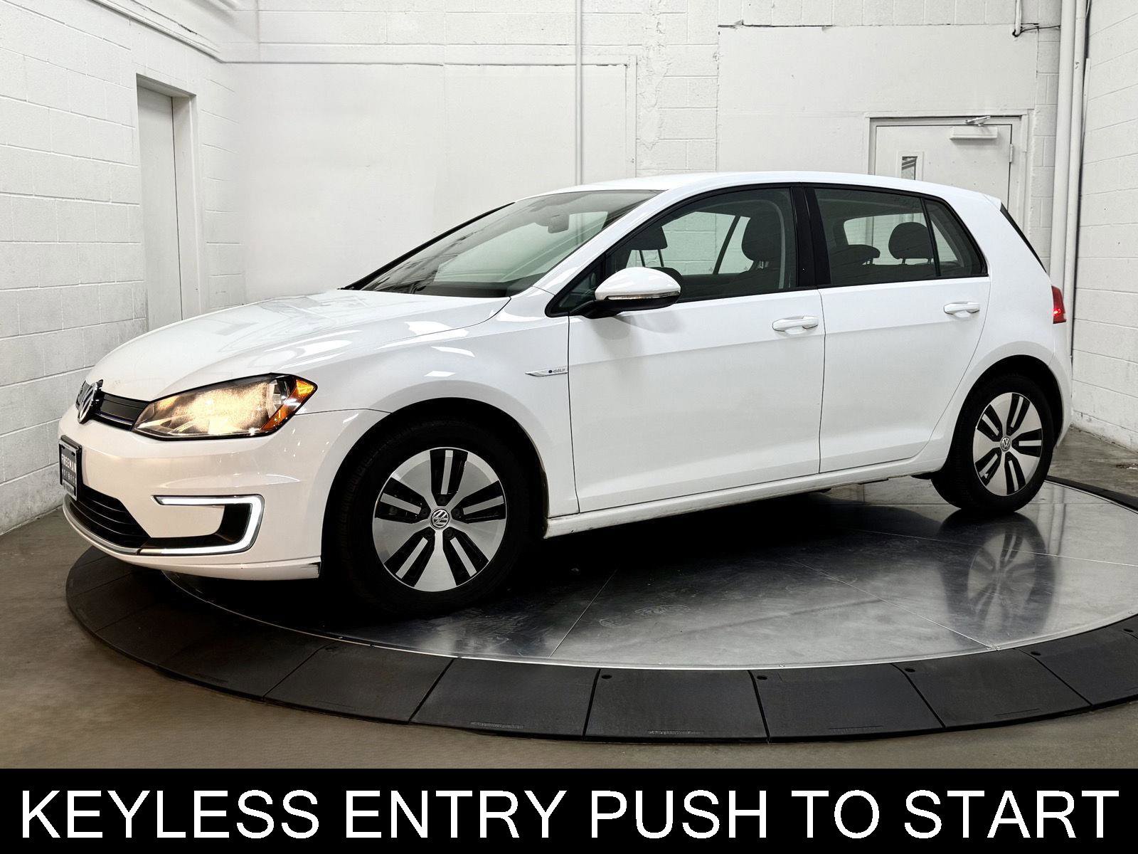 Used 2016 Volkswagen e-Golf SE w/ DC Fast Charging Package FWD image 4