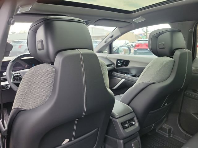 New 2026 Cadillac Optiq Sport 1 w/ LPO, Floor Liner Package AWD/4WD image 25