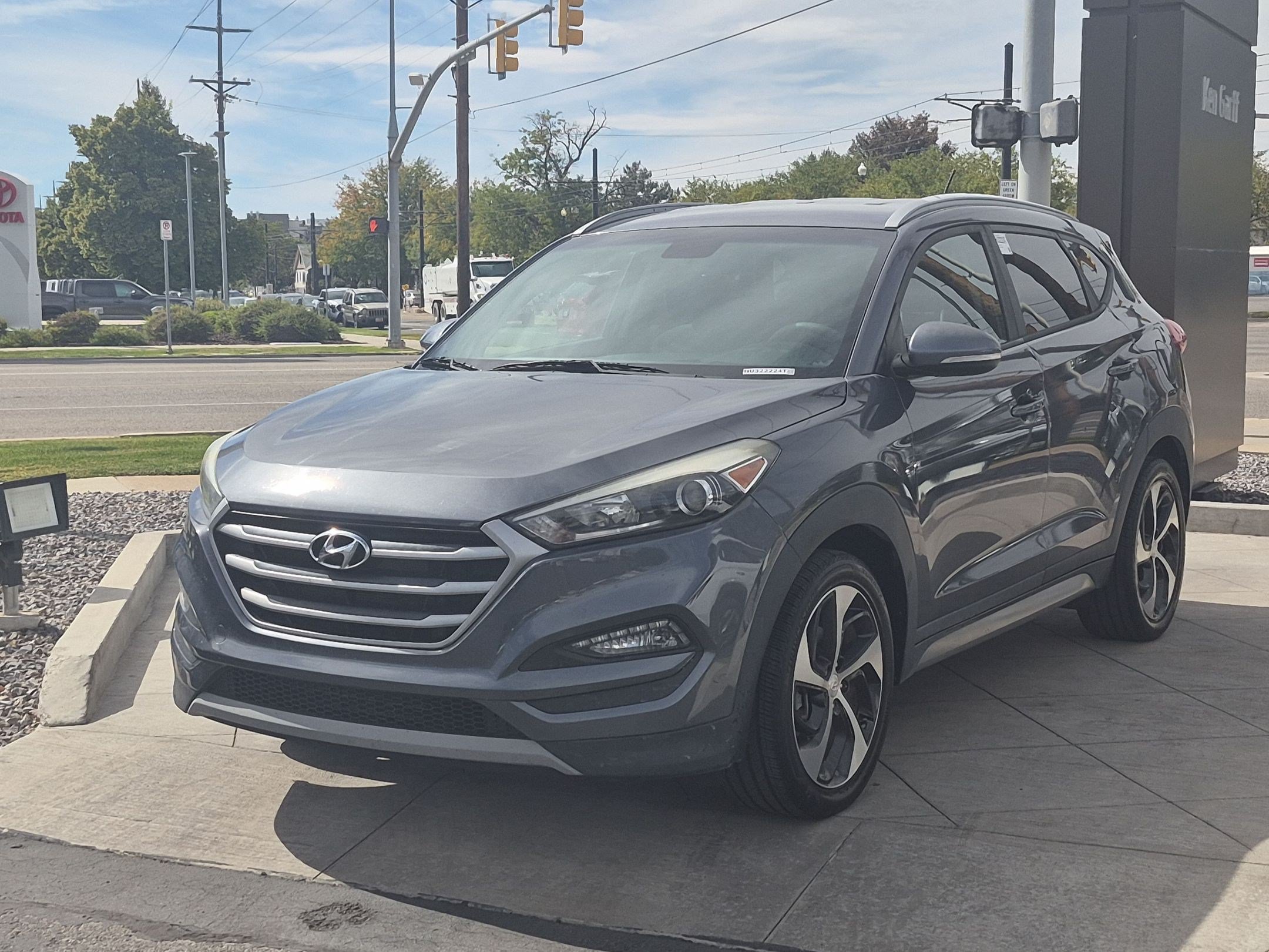 Used 2017 Hyundai Tucson Sport FWD image 9