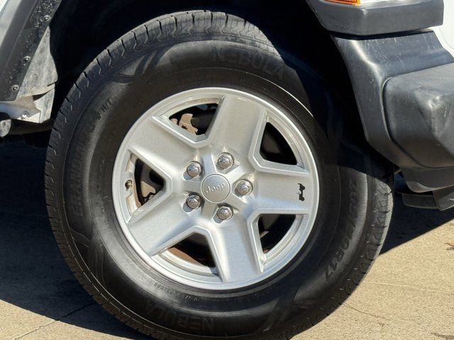 Used 2020 Jeep Gladiator Sport w/ Quick Order Package 24S image 32