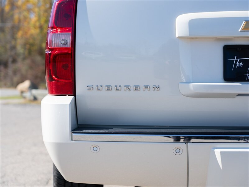Used 2013 Chevrolet Suburban LTZ AWD/4WD image 10