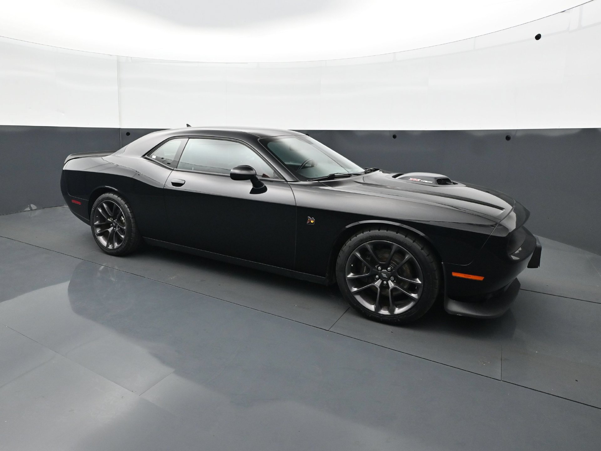 Used 2021 Dodge Challenger R/T Scat Pack w/ Shaker Package RWD image 9
