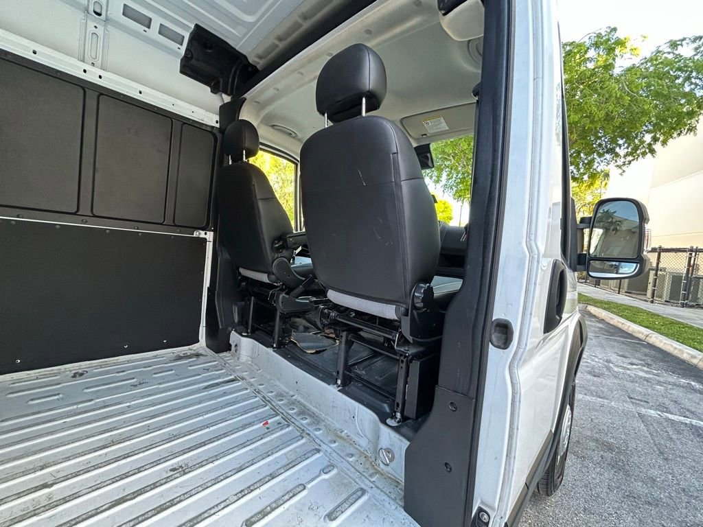 Used 2023 RAM ProMaster 2500 image 33