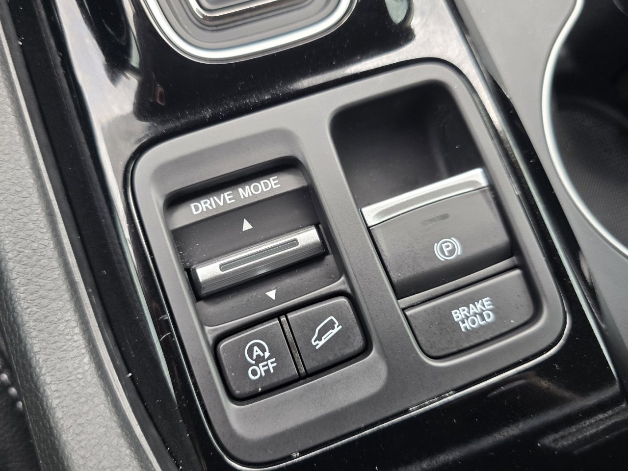Used 2025 Honda Pilot EX-L image 6