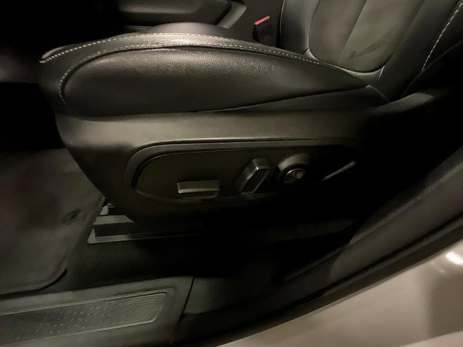 Used 2023 Jeep Grand Cherokee Altitude image 18