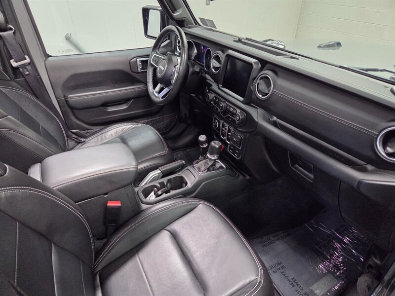 Used 2022 Jeep Wrangler Unlimited Sahara w/ LED Lighting Group AWD/4WD image 55