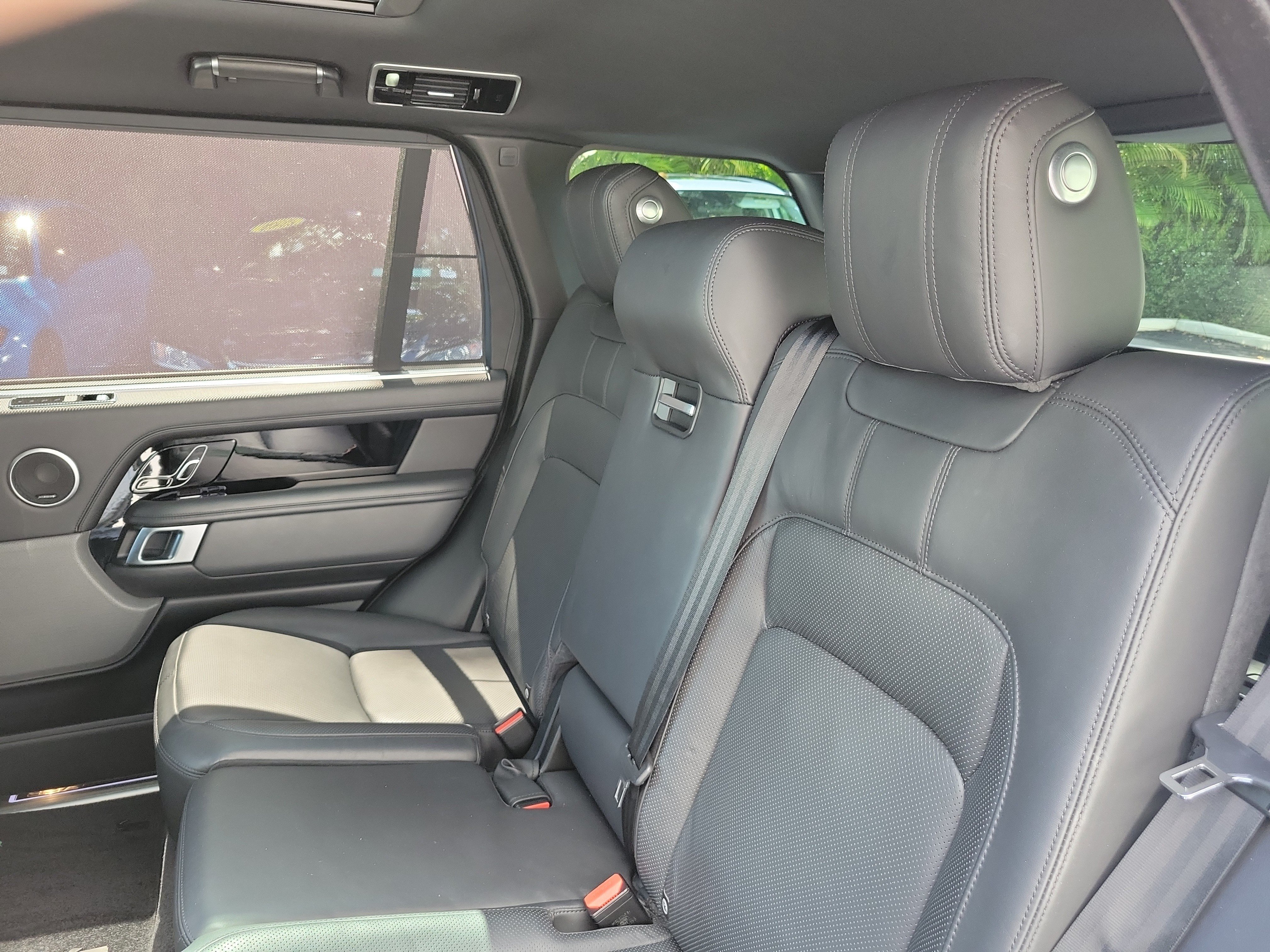 Used 2021 Land Rover Range Rover P525 Westminster Edition LWB AWD/4WD image 17