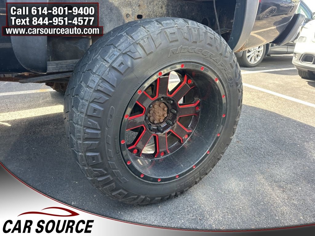 Used 2005 GMC Sierra 2500 SLT w/ Heavy-Duty Power Package image 22