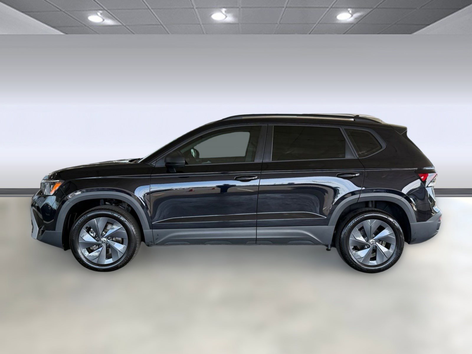 Used 2025 Volkswagen Taos S FWD image 2