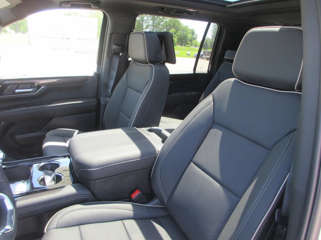 New 2026 GMC Yukon XL Elevation w/ Elevation Premium Package AWD/4WD image 12