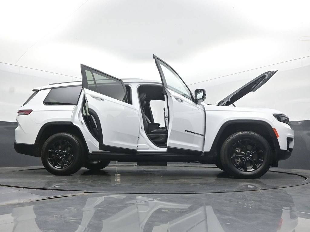 Used 2025 Jeep Grand Cherokee L Laredo AWD/4WD image 65