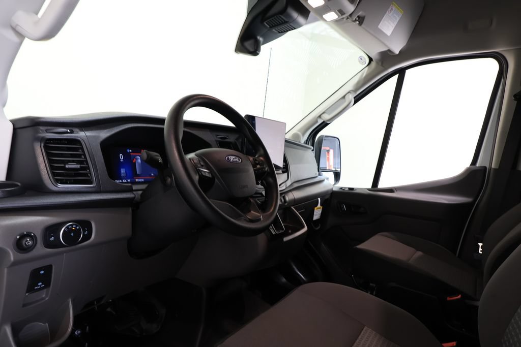 Used 2026 Ford Transit 250 148 Medium Roof RWD image 17