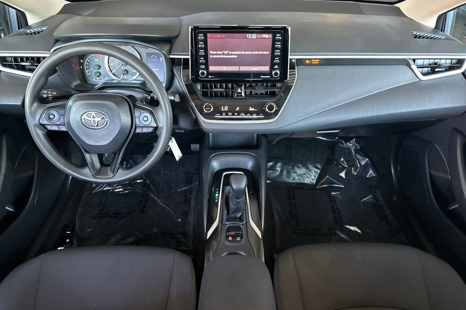 Used 2021 Toyota Corolla LE w/ Carpet Mat Package (TMS) FWD image 14