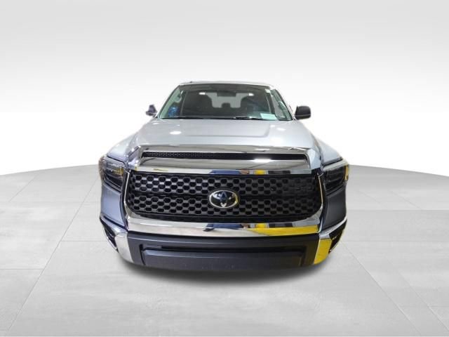 Used 2018 Toyota Tundra SR5 w/ TRD Off Road Package image 9