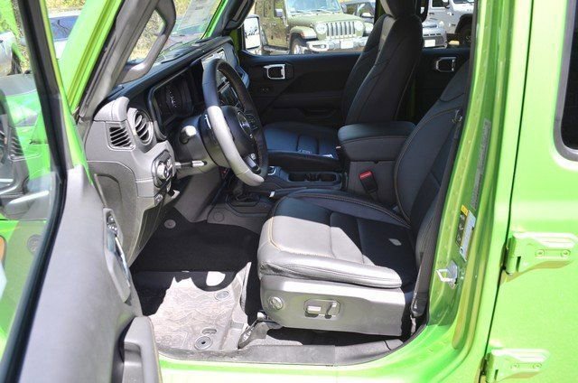 New 2025 Jeep Wrangler Unlimited Rubicon 392 image 16