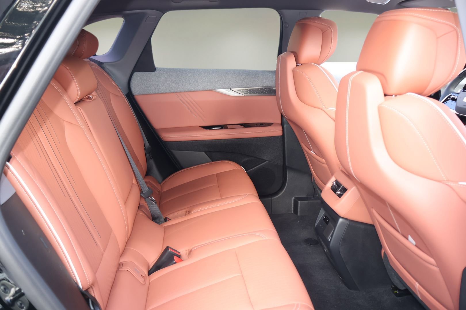 New 2026 Cadillac Optiq Sport 2 w/ LPO, Floor Liner Package RWD image 17