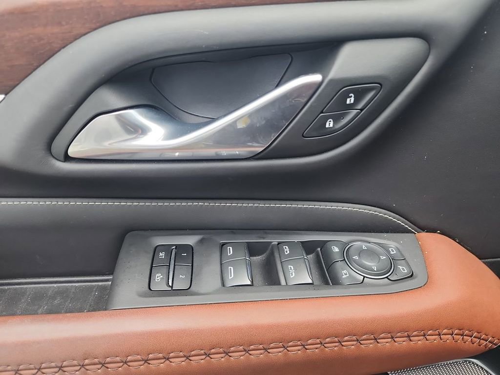 Certified 2023 GMC Yukon XL Denali Ultimate w/ LPO, Floor Liner Package AWD/4WD image 23