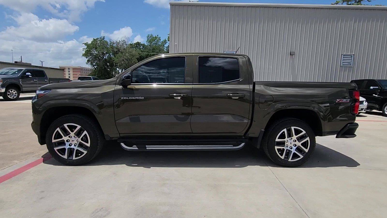 Certified 2024 Chevrolet Colorado Z71 w/ Z71 Convenience Package 2 AWD/4WD image 5