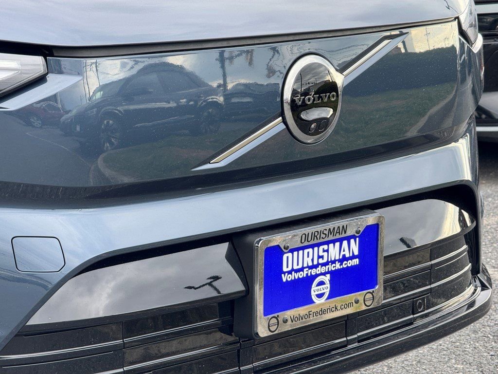 New 2025 Volvo EX90 Plus w/ Protection Package Premier AWD/4WD image 2