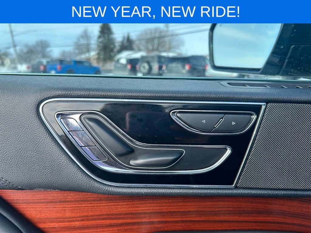 Used 2024 Lincoln Navigator Premiere image 13