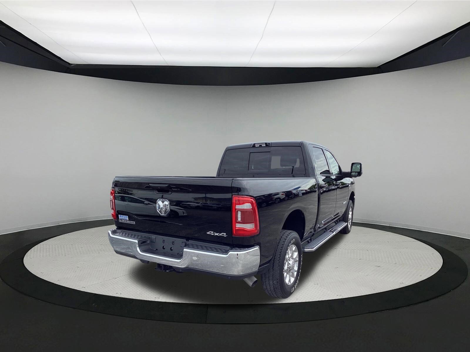 Used 2023 RAM 2500 Laramie AWD/4WD image 8
