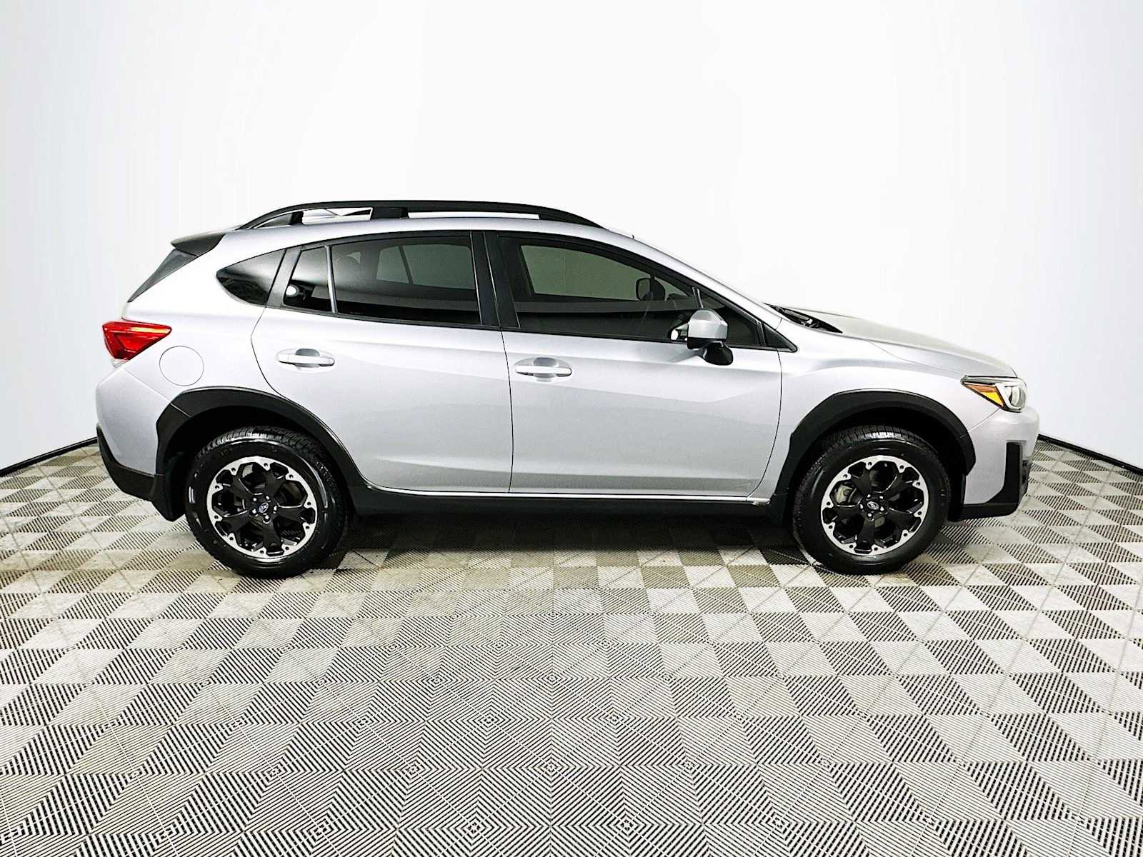 Certified 2021 Subaru Crosstrek 2.0i Premium w/ Popular Package #3 image 8