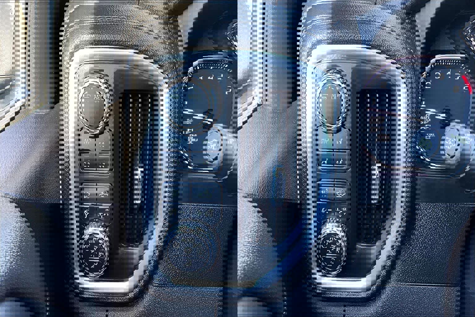 Used 2020 GMC Sierra 1500 SLT w/ SLT Premium Plus Package image 33