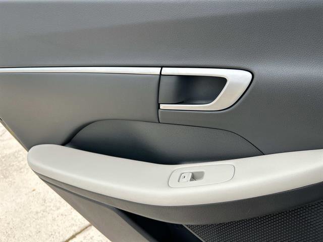 Used 2024 Hyundai Sonata SEL image 17