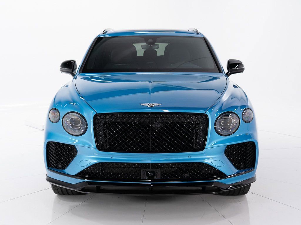 Certified 2025 Bentley Bentayga AWD/4WD image 8