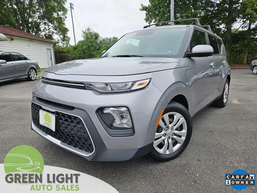 Used 2022 Kia Soul LX FWD image 1
