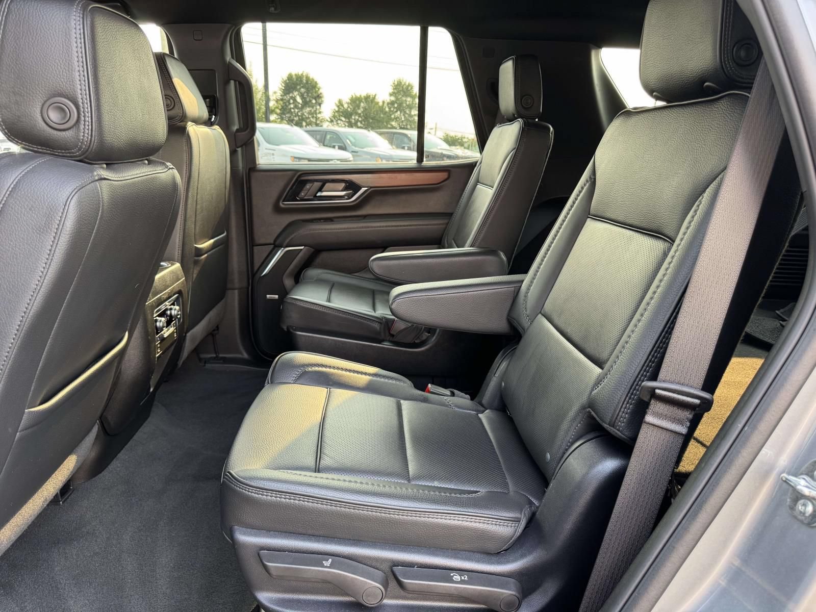Used 2025 GMC Yukon Denali AWD/4WD image 26