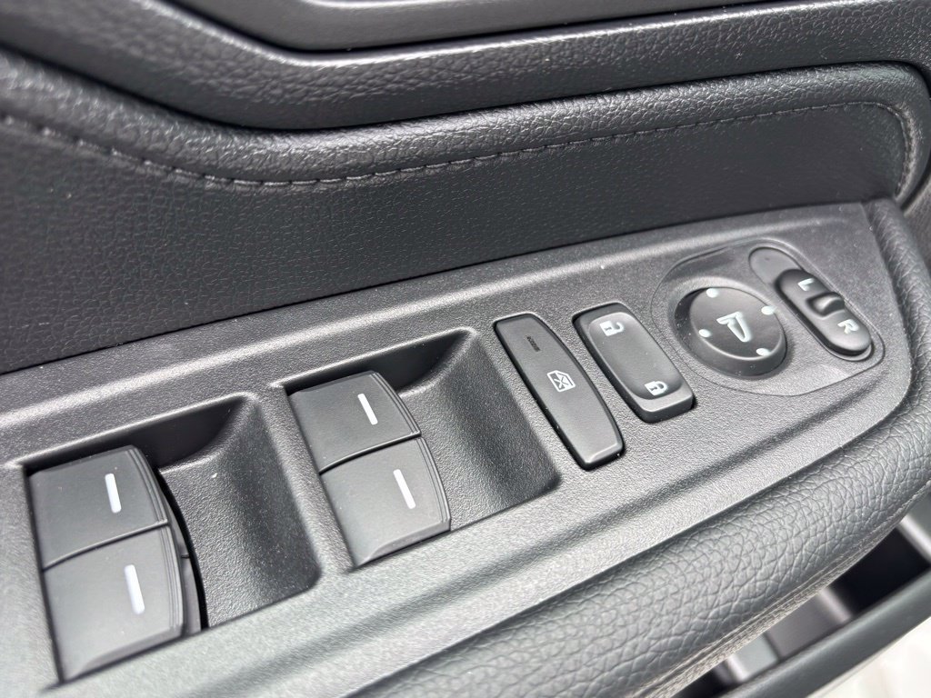 Used 2025 Honda Odyssey Sport-L image 32