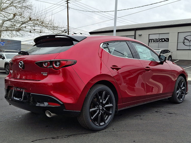 New 2026 MAZDA MAZDA3 Hatchback w/Premium Plus Pkg image 6