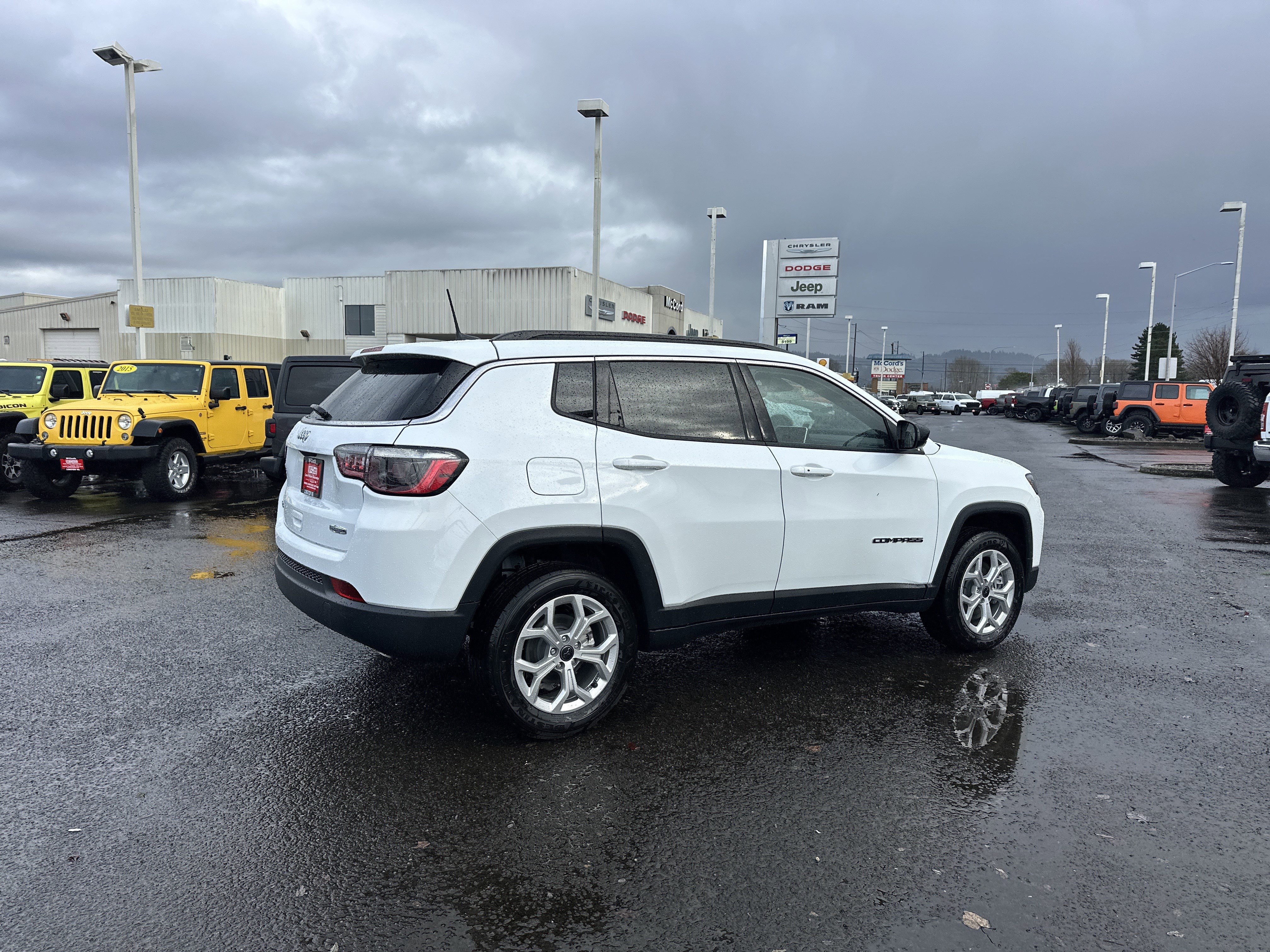 New 2026 Jeep Compass Latitude image 6