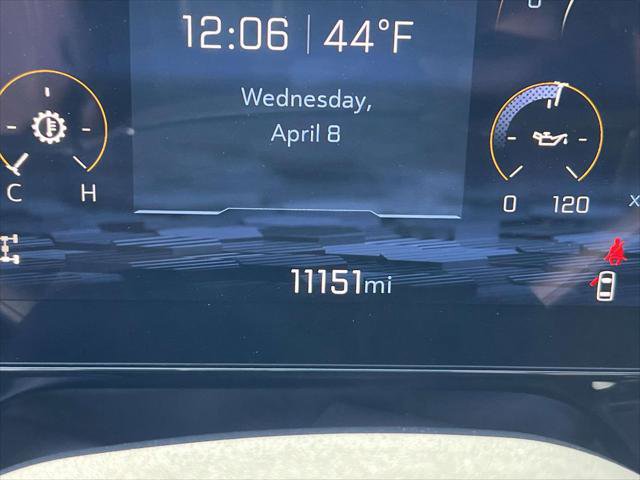 Used 2025 Chevrolet Suburban RST w/ Comfort Package AWD/4WD image 31