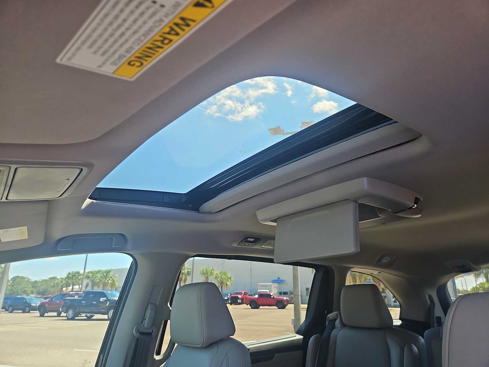 Used 2023 Honda Odyssey Touring image 16
