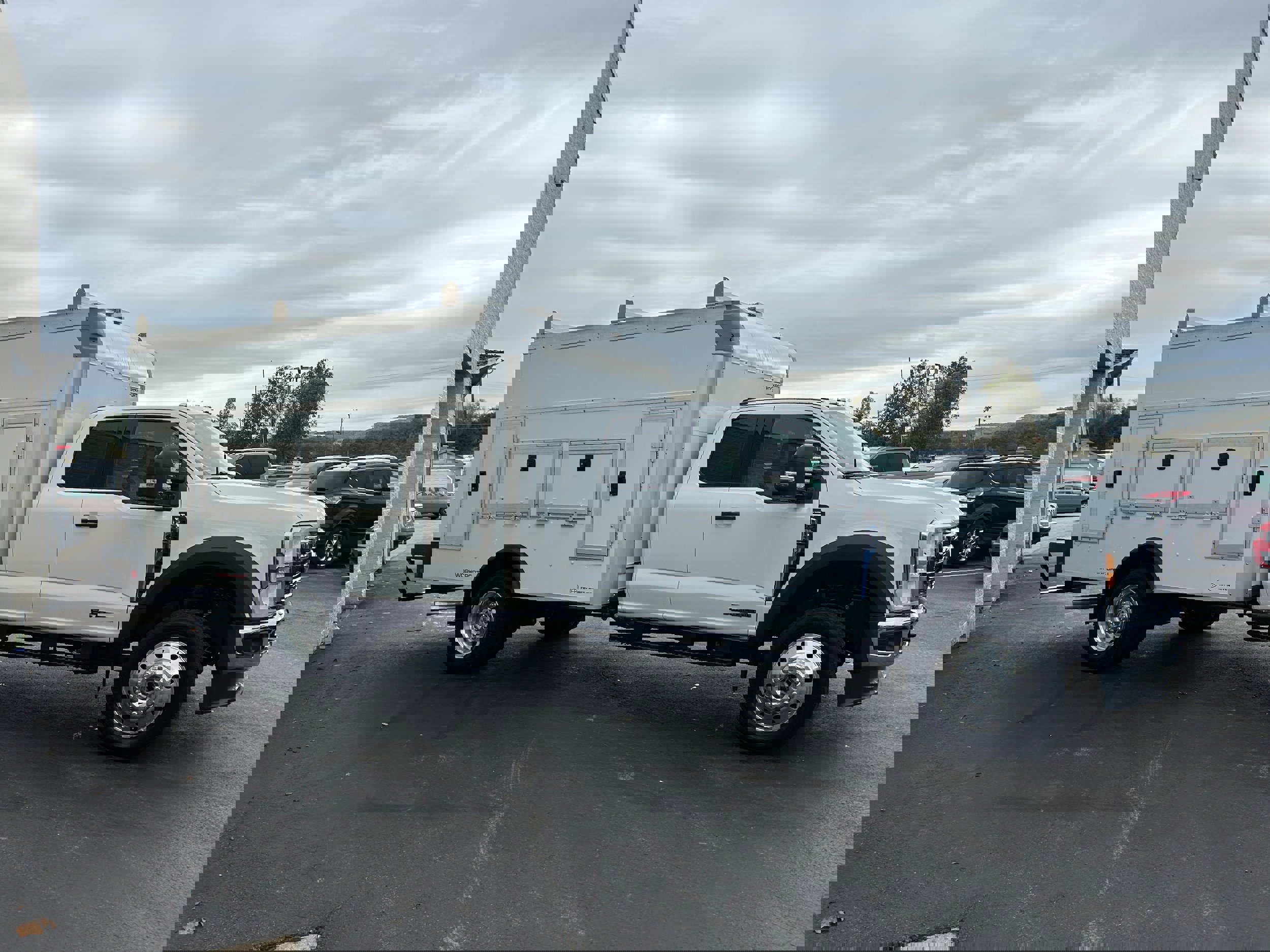 New 2025 Ford F450 XLT w/ XLT Value Package image 12