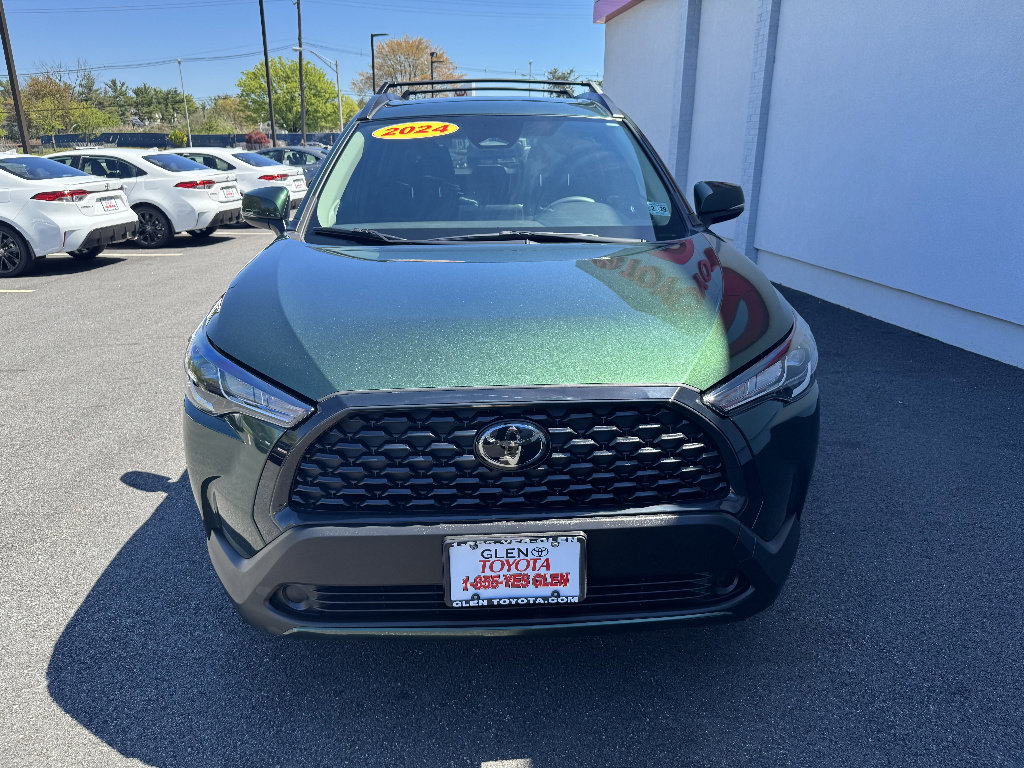 Certified 2024 Toyota Corolla Cross LE w/ Moonroof Package AWD/4WD image 3
