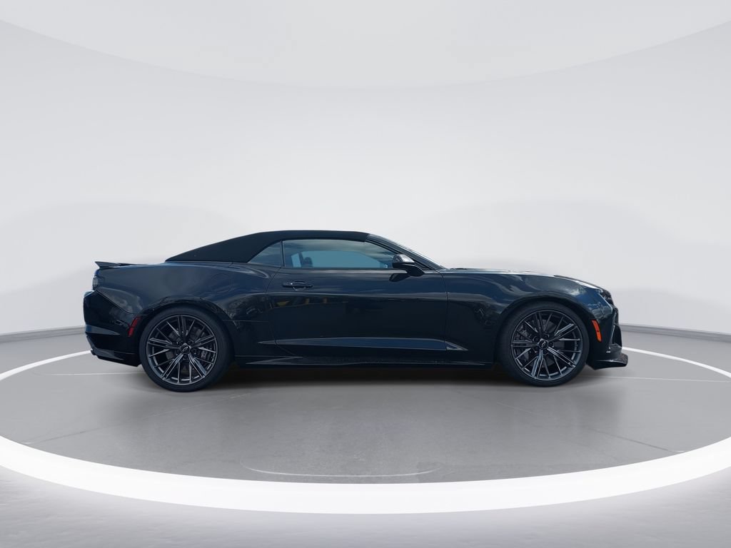 Used 2022 Chevrolet Camaro ZL1 RWD image 9