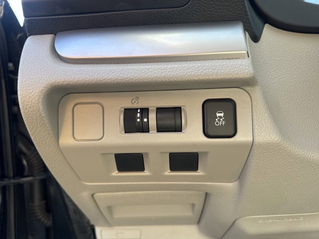 Used 2017 Subaru Forester 2.5i w/ Alloy Wheel Package image 20