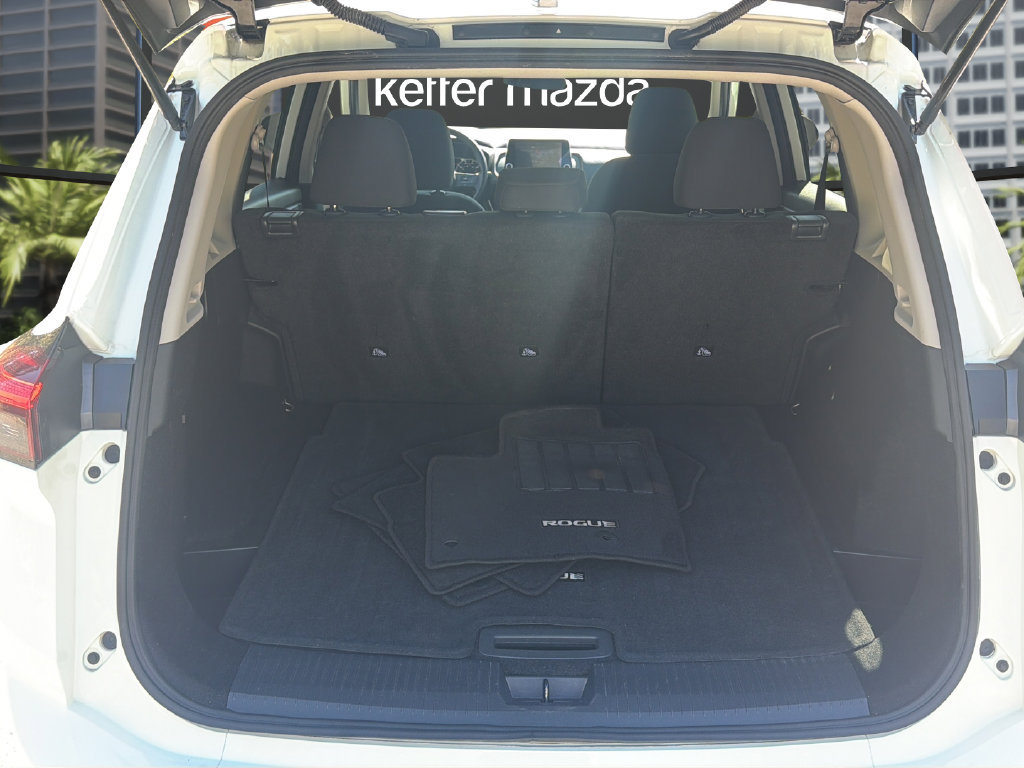 Used 2024 Nissan Rogue S FWD image 14