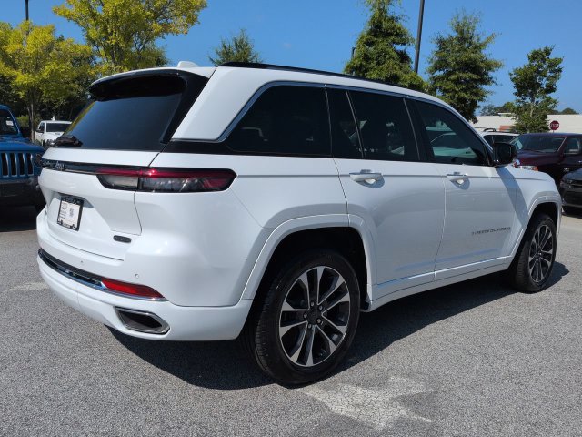 Certified 2022 Jeep Grand Cherokee Overland AWD/4WD image 4