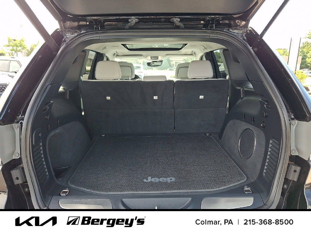 Used 2019 Jeep Grand Cherokee Summit AWD/4WD image 31