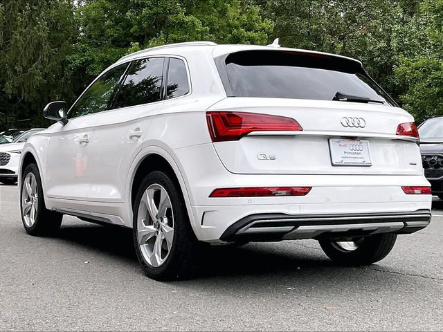 Used 2021 Audi Q5 Premium AWD/4WD image 3