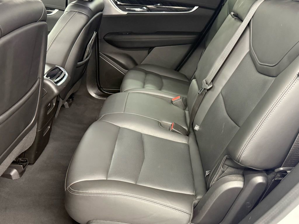 Used 2023 Cadillac XT6 Premium Luxury image 34