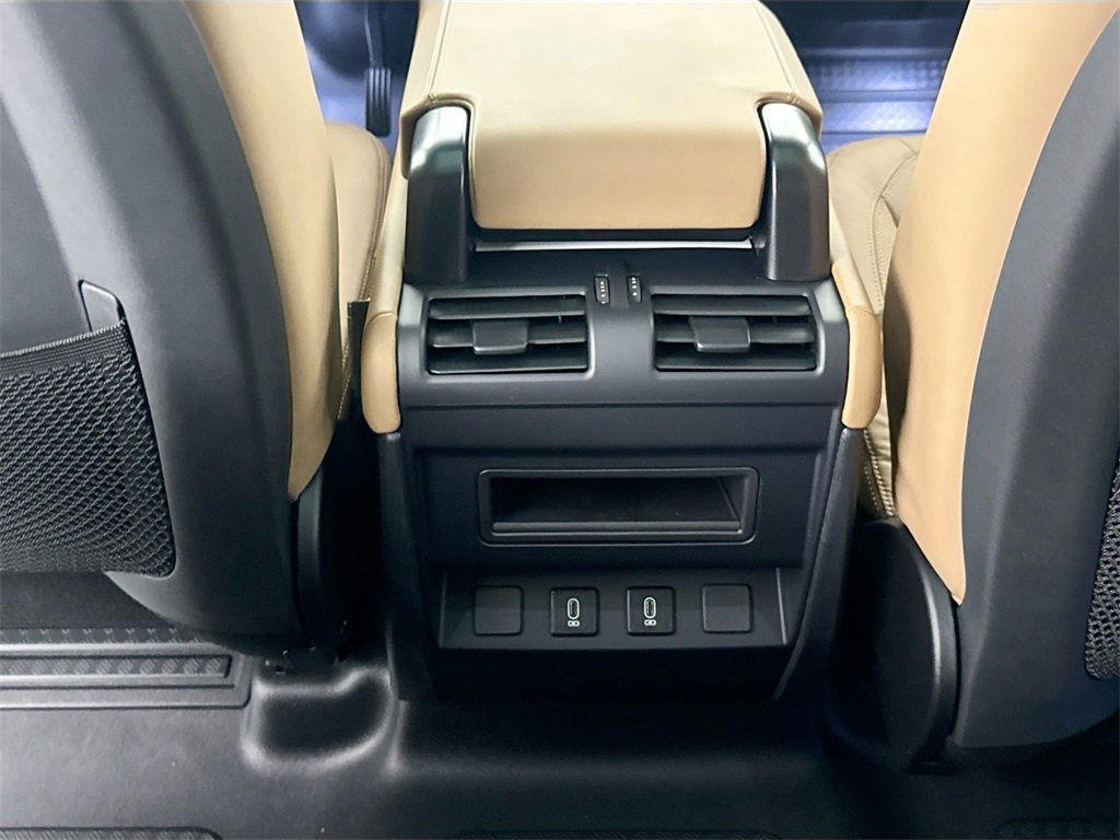 New 2026 Land Rover Defender 110 X-Dynamic SE image 25