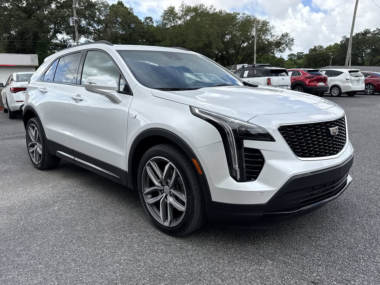 Used 2022 Cadillac XT4 Sport w/ Enhanced Visibility Package FWD image 7
